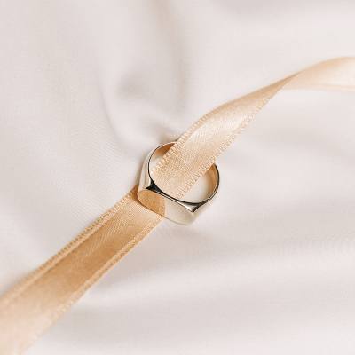 Inel Signet Oval Minimal, realizata manual. - Monom