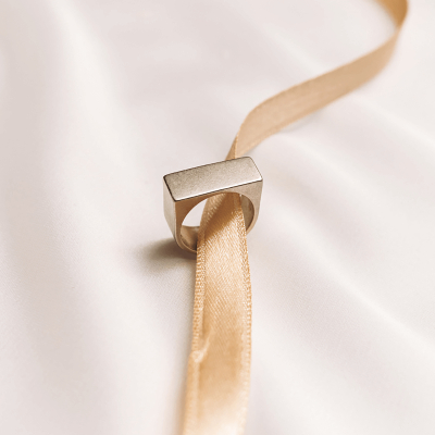 Inel Signet Dreptunghiular Minimal, realizat manual. - Monom