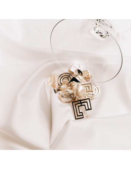 EXTROVERT square Hoops pearl earrings  Minimalist, handcrafted - Monom