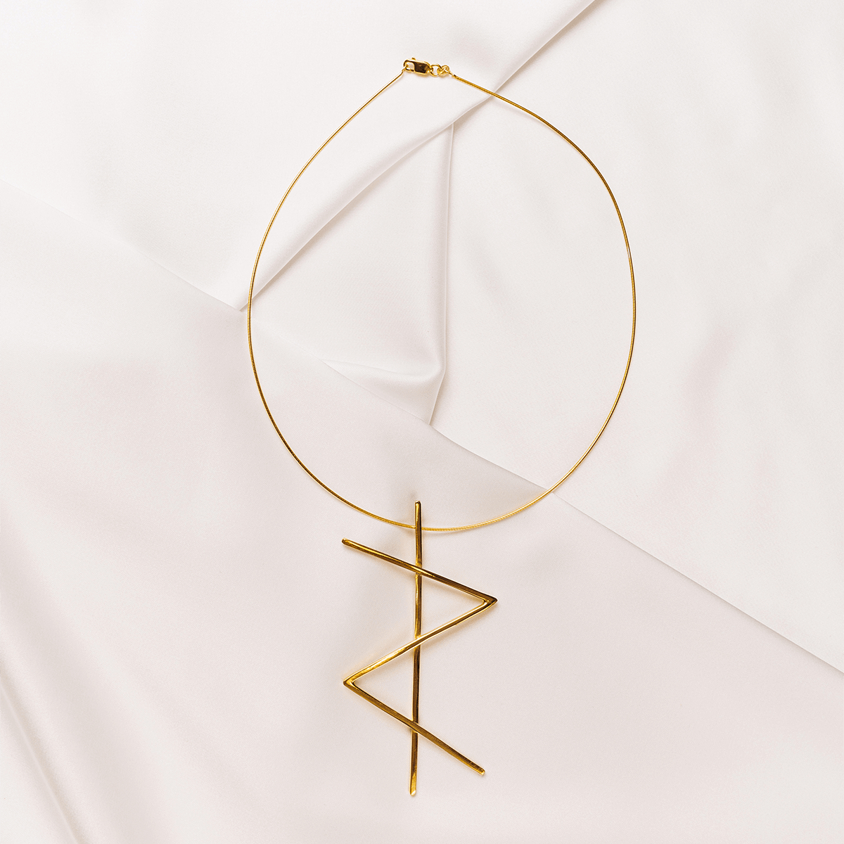 Colier ALPHABET STRENGTH Minimalist, realizat manual. - Monom