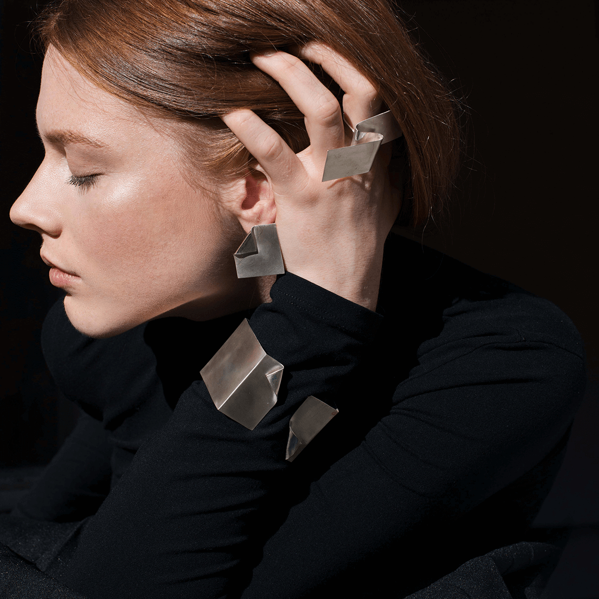 Cercei IMPERFECT SQUARE Minimal, realizati manual - Monom