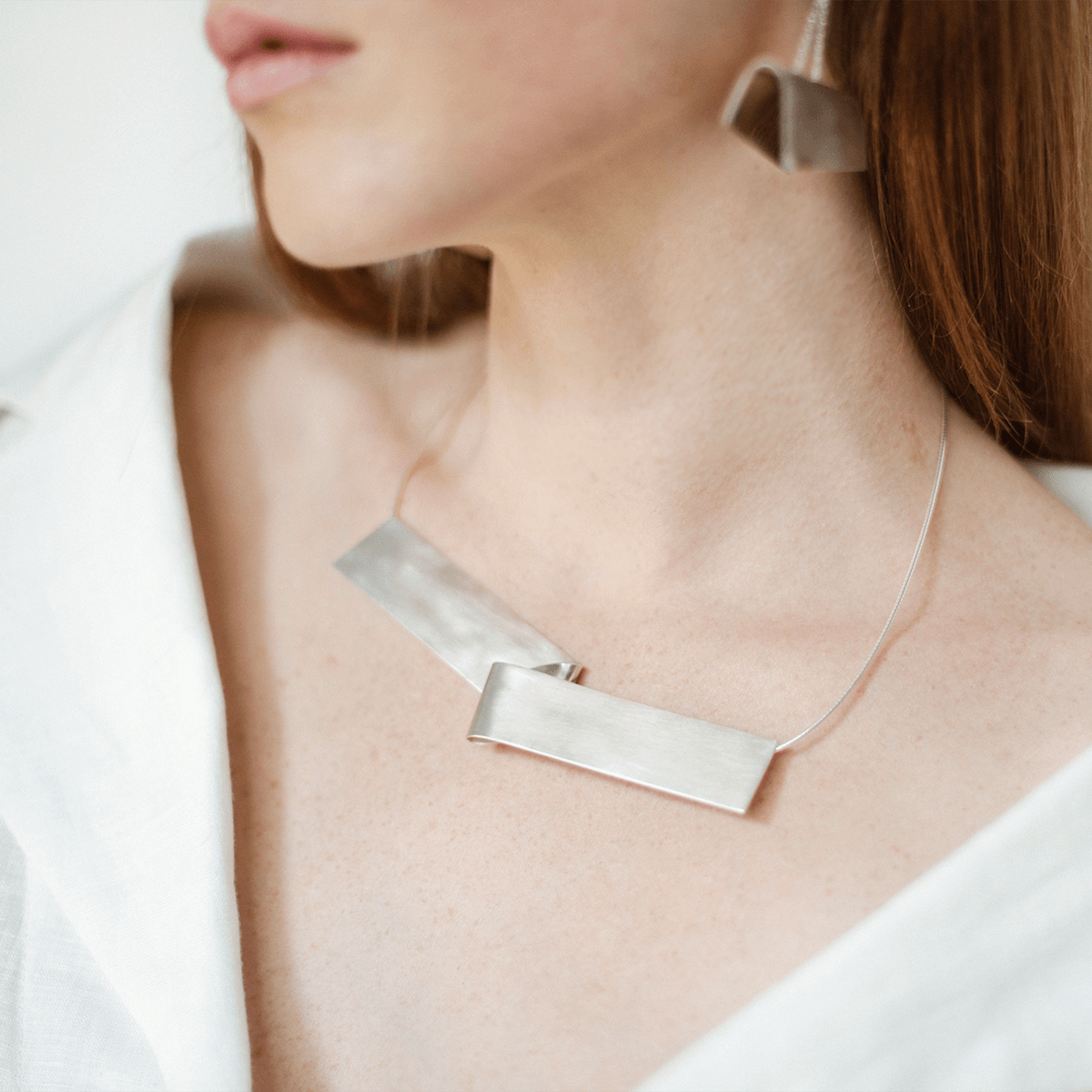 Colier IMPERFECT BAND design minimal, realizat manual. - Monom