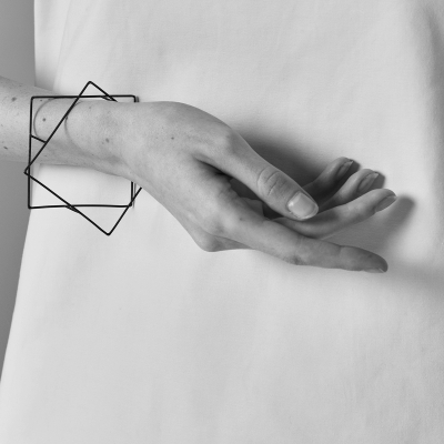 Bratara TRANSLATIONS design minimal, realizata manual. - Monom