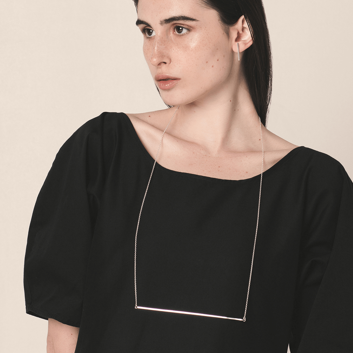 Colier LINIA design minimal, realizat manual. - Monom