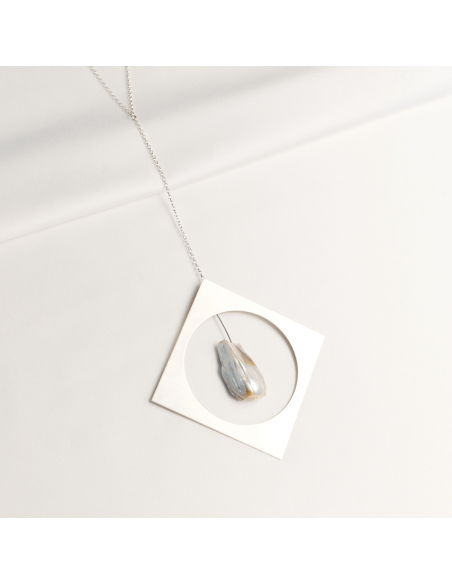 Colier Labyrinth Extrovert Minimal, realizat manual. - Monom