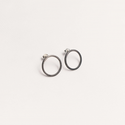Cercei PLATTITUDE EMPTY CIRCLES Minimal, realizati manual. - Monom