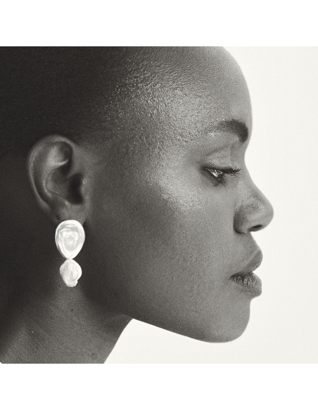 Sia Lush Minimal Earrings, handcrafted. - Monom