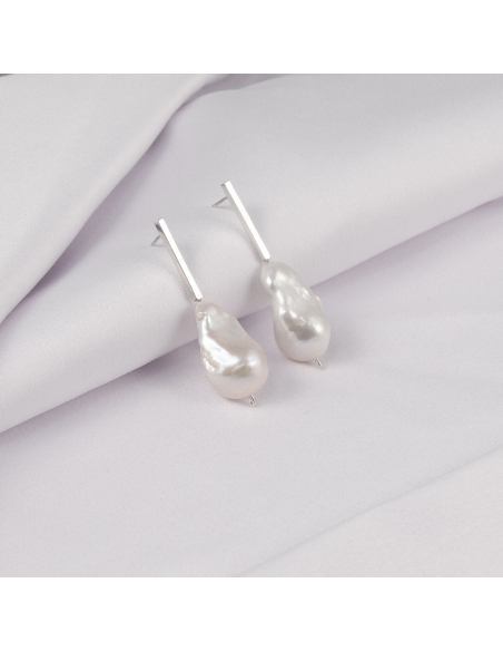 LINIA Lush Minimal Earrings, Handmade by Monom