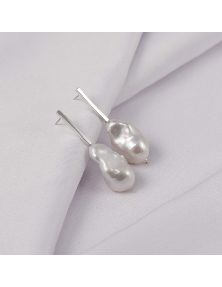 LINIA Lush Minimal Earrings, Handmade by Monom