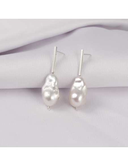 LINIA Lush Minimal Earrings, Handmade by Monom