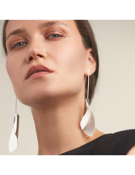 Cercei Etala Petal, minimal, realizati manual - Monom