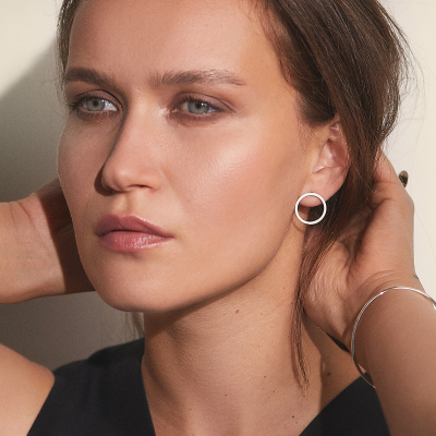 Cercei PLATTITUDE EMPTY CIRCLES Minimal, realizati manual. - Monom