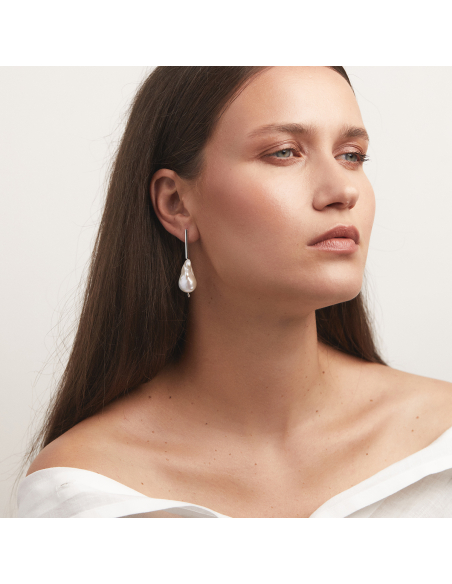 LINIA Lush Minimal Earrings, Handmade by Monom