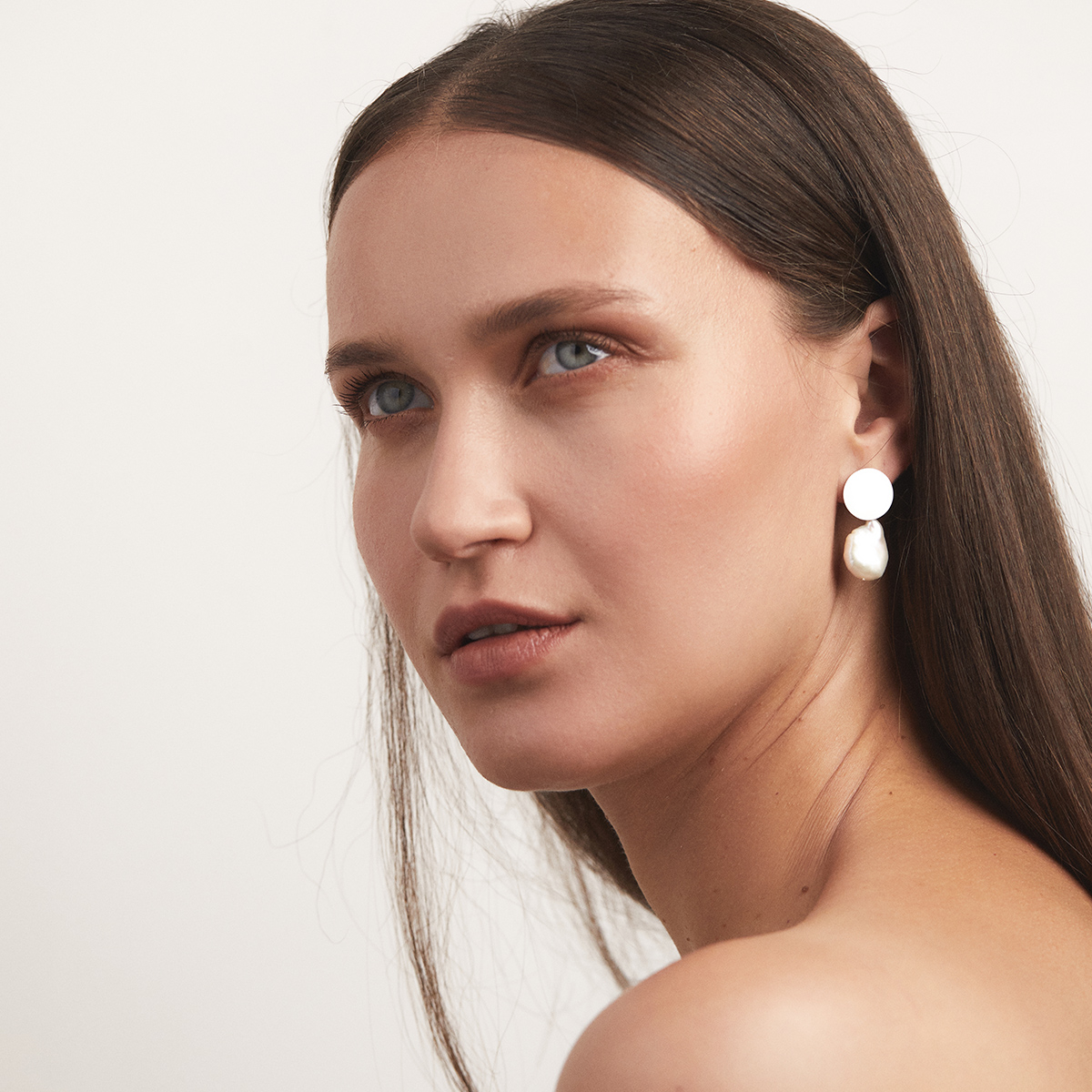 Cercei PLATTITUDE drop perla Minimal, realizate manual. - Monom