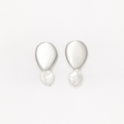 Sia Lush Minimal Earrings, handcrafted. - Monom