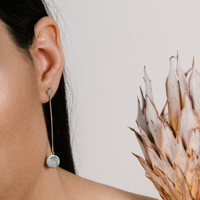 PLATTITUDE LONG CIRCLE earrings Minimalist, handcrafted - Monom